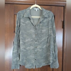 Maurices long sleeve button down shirt - green camo - small